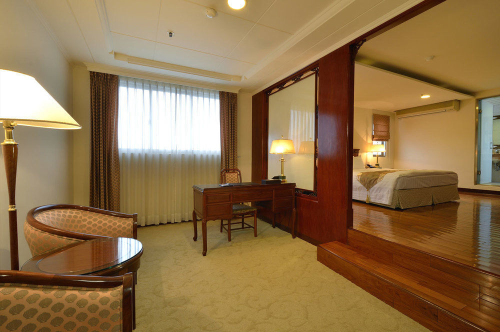 King'S Paradise Hotel Zhongli Εξωτερικό φωτογραφία