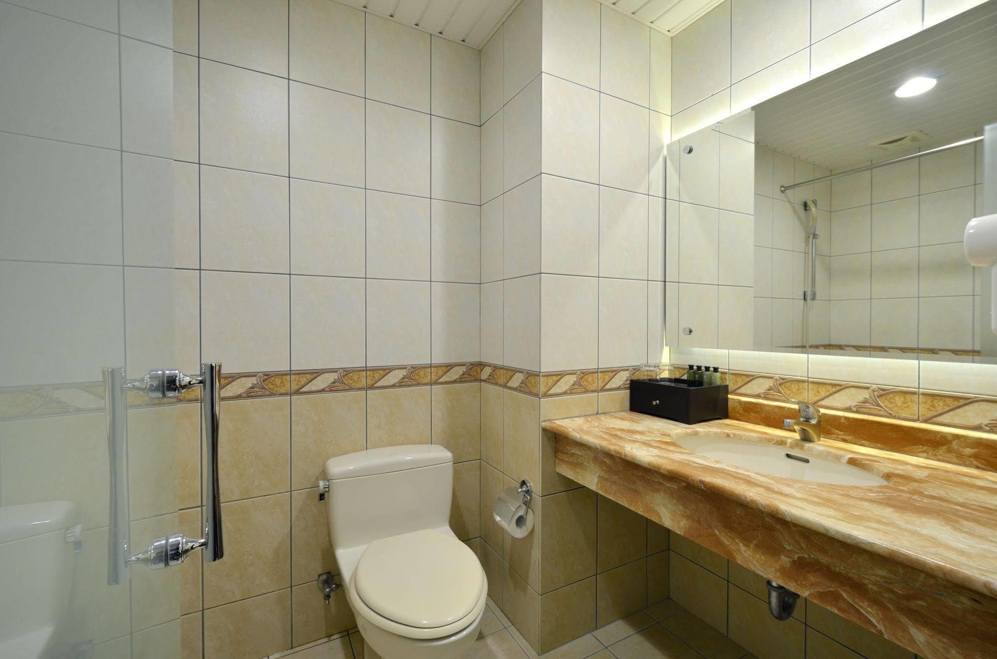 King'S Paradise Hotel Zhongli Εξωτερικό φωτογραφία